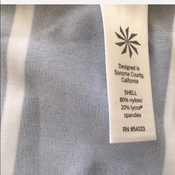 Athleta Long Sleeve Blue White Striped Top Size Small - Picture 6 of 6